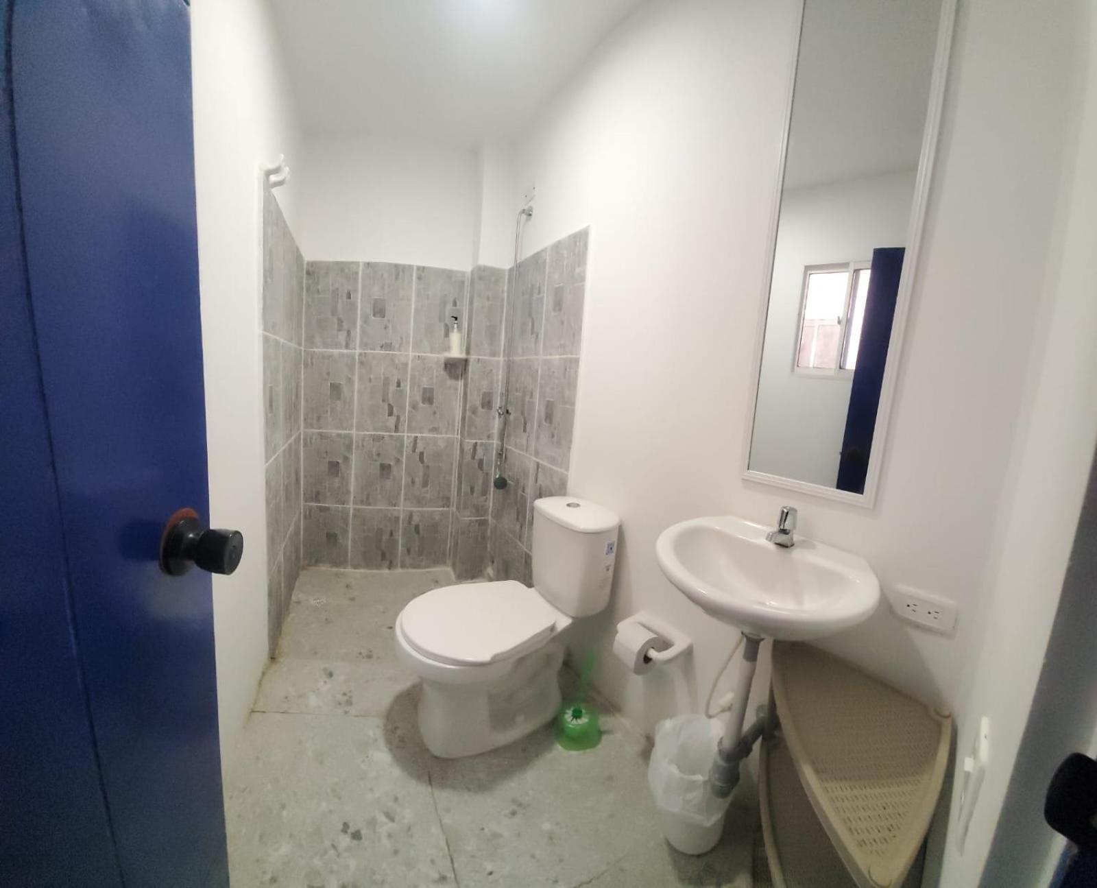 Hotelito La Aventura, Ac Private Wc Rooms Near The Old Town, No Tax Cartagena Exterior foto